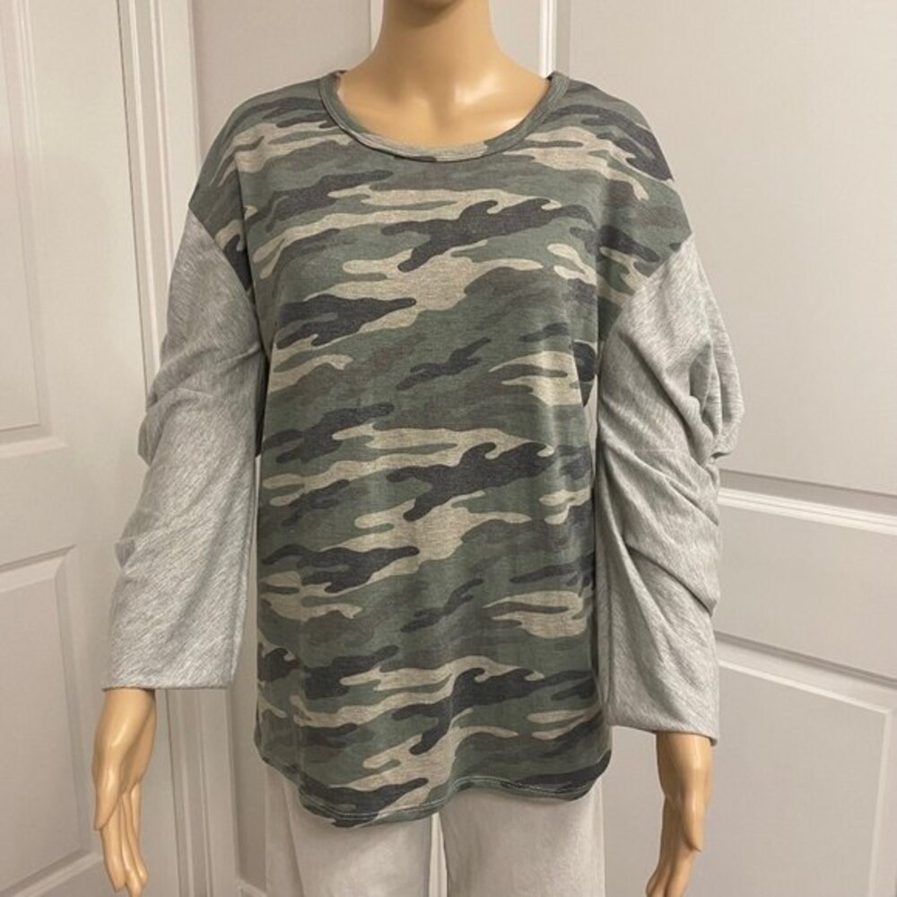 Maverick The Collection Camo Print Top. Multicolor. Small.